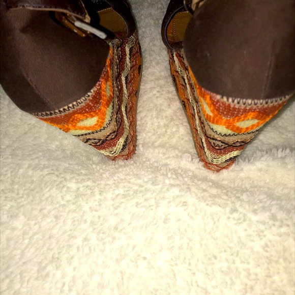 MIA Brown Embroidery Multi Colored Wedge Sandal Sz 8 - Picture 9 of 12